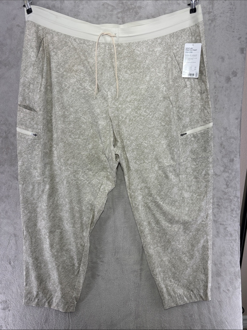 Athleta Venture Printed Pant Size 26--NWT